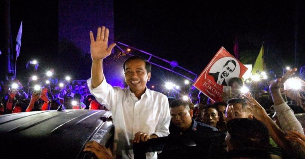Asyiknya Goyang Jempol Jokowi Gaspol ala Emak-emak di Bandarlampung