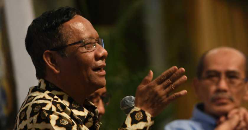 Mahfud MD Ingatkan Ada 3 Ancaman Hukuman untuk Penyebar Hoax