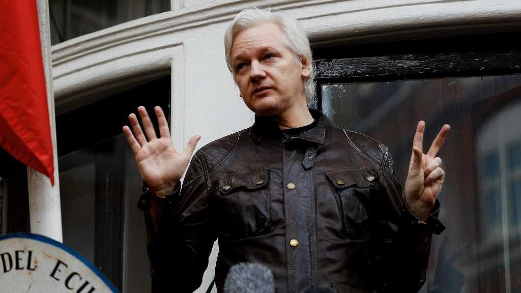 Pemerintah Ekuador Bekukan Kewarganegaraan Julian Assange
