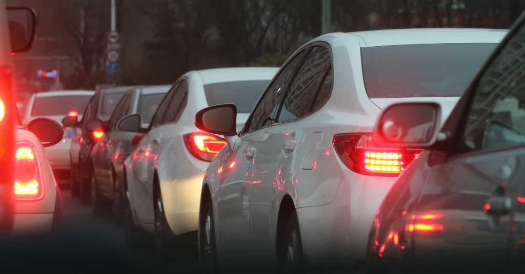 Arus Lalu Lintas Sudirman Arah Bunderan HI Macet Total