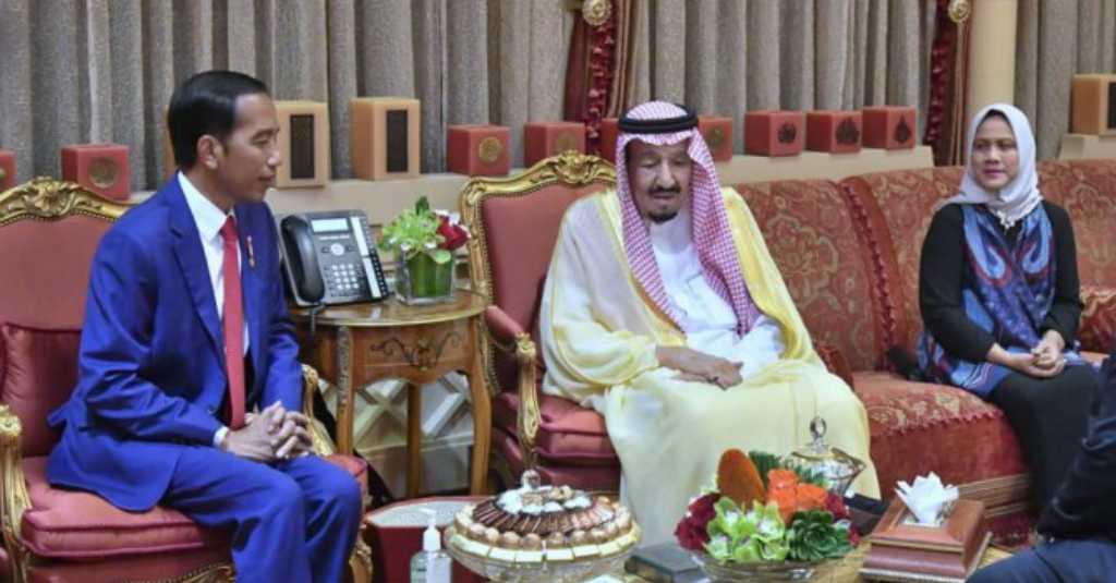 Akrabnya Pertemuan Presiden Jokowi dan Raja Salman di Istana Riyadh