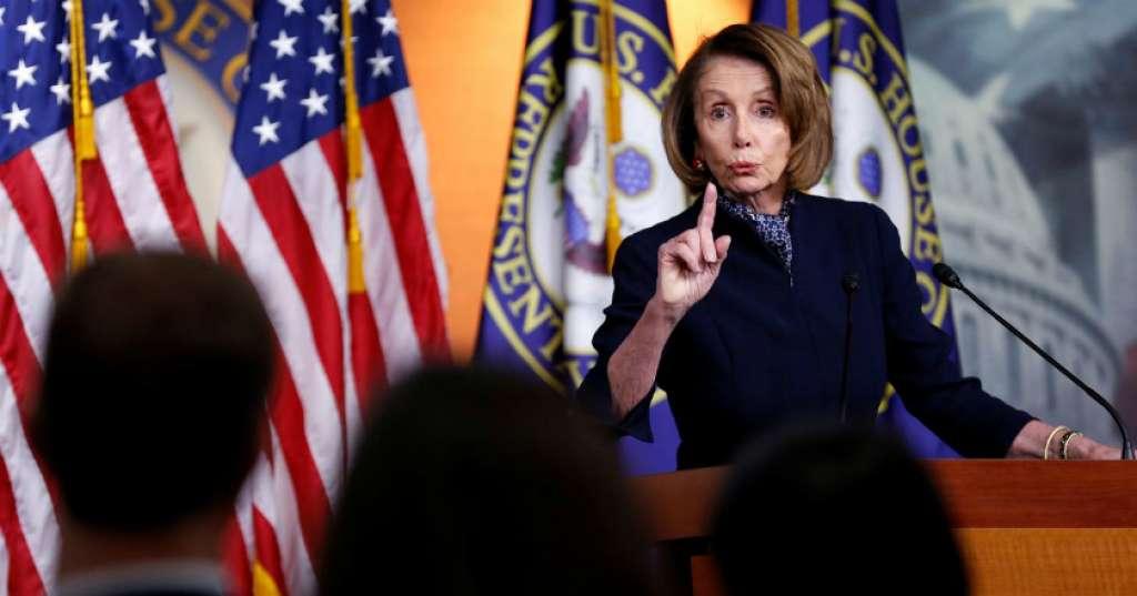 Ilhan Omar Diserang Donald Trump, Nancy Pelosi Pasang Badan