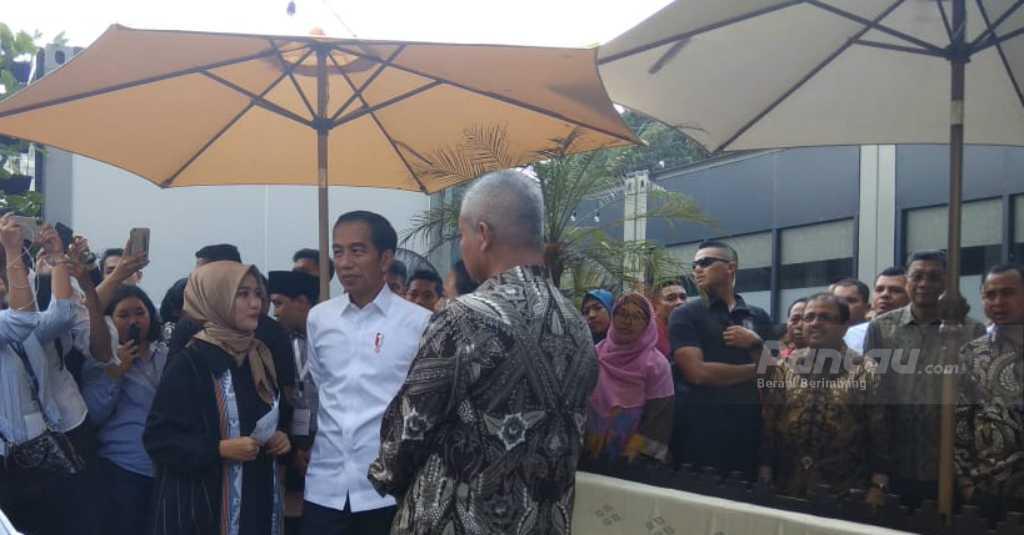 Rupanya Jokowi Request Kuota Haji Indonesia Jadi 250 Ribu per Tahun