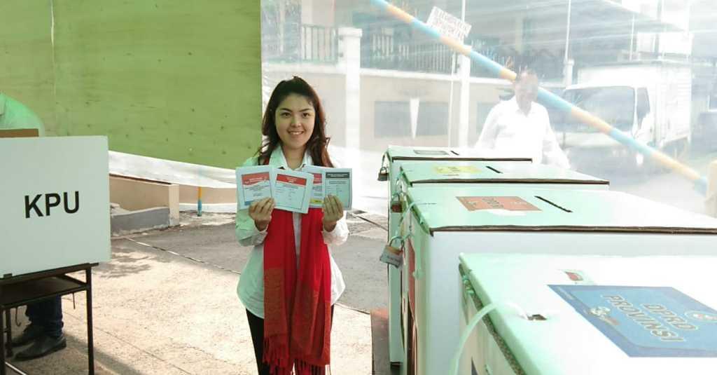 Maju Sebagai Caleg DPRD, Membawa Perubahan Hidup Bagi Tina Toon