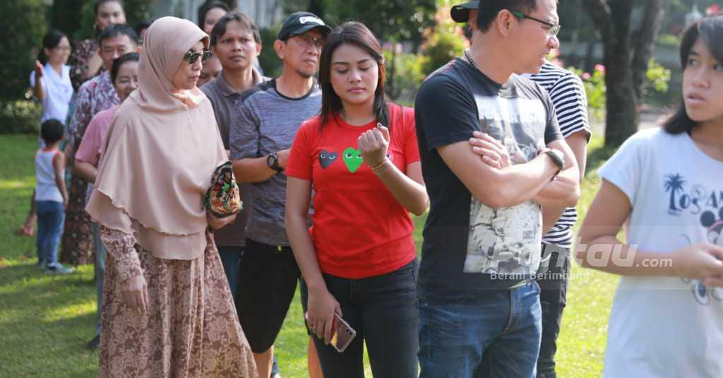 Pengalaman Pertama Nyoblos, Aurel Hermansyah Bingung Pilih Calon DPRD