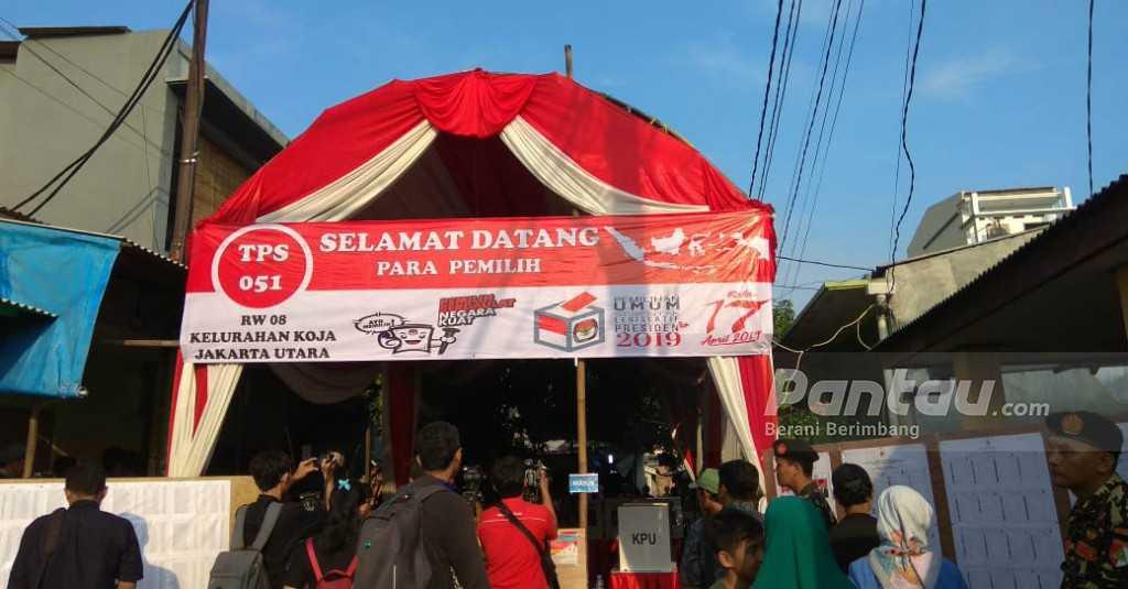 Helikopter Lalu Lalang di Tempat Ma'ruf Amin Nyoblos