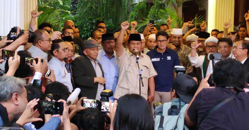 Kenapa Sandiaga Terlihat Lesu saat Prabowo Deklarasi Kemenangan?