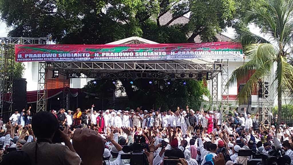Prabowo: Lembaga Survei Tukang Bohong, Sebaiknya Pindah ke Antartika