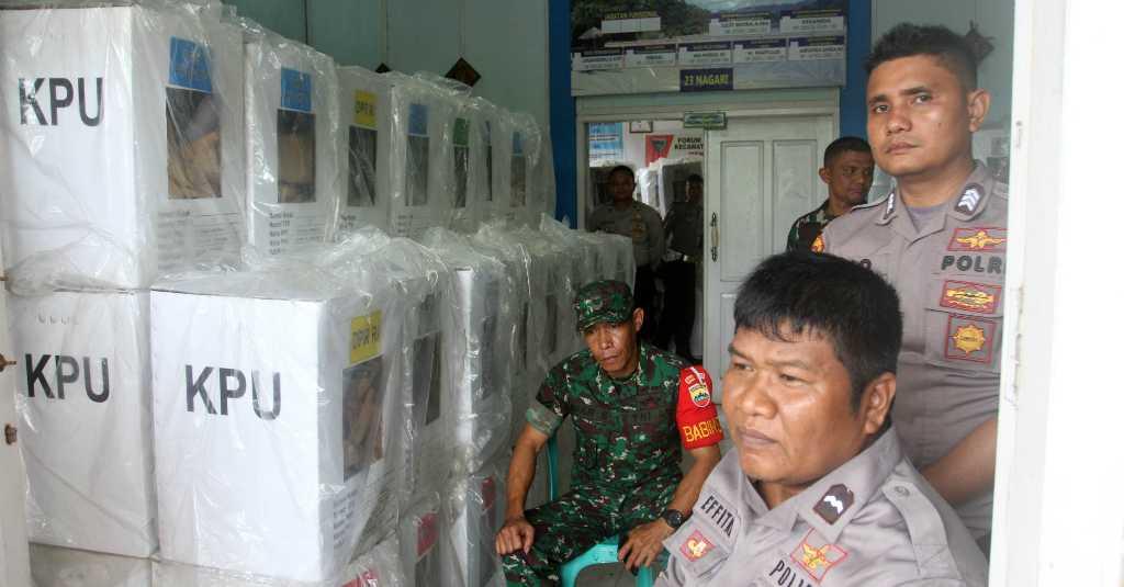 Masih Proses Penghitungan, 10 Kotak Suara di Sumbar Malah Terbakar