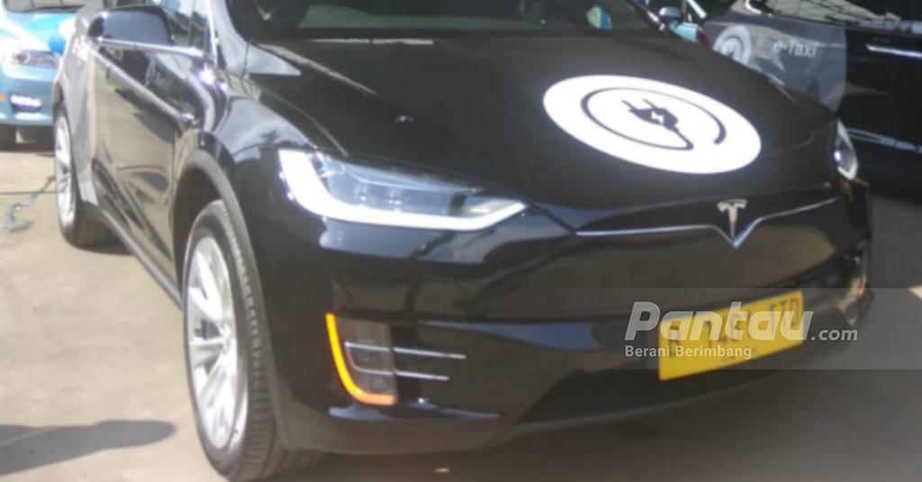 Operator Taxi Mulai Gunakan Mobil Listrik, Jonan Langsung Sentil PLN