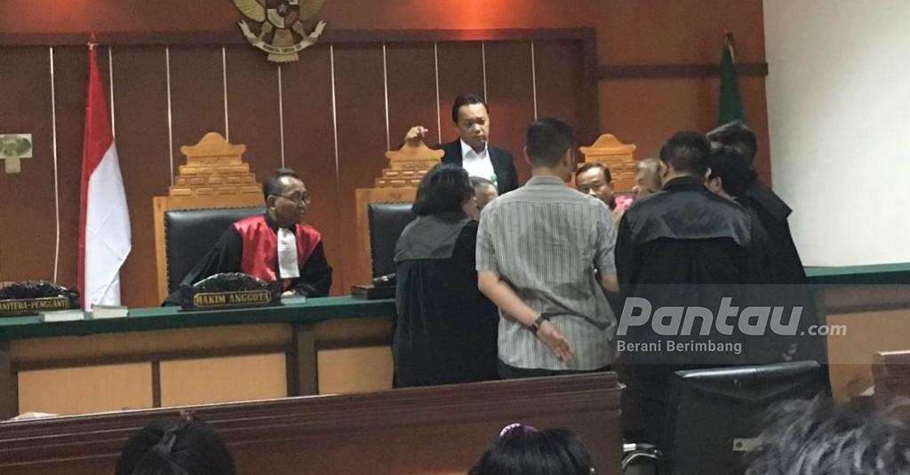 Persidangan Pemukulan Nenek, Terdakwa Buat Hakim Naik Pitam