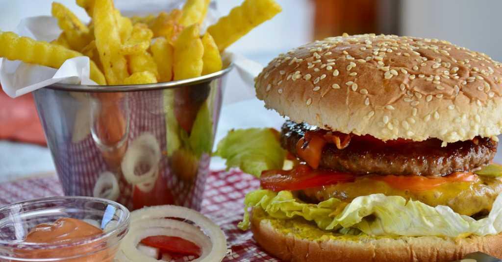 Terkuak! Ini Alasan Mengapa Sulit Menahan Godaan Junk Food