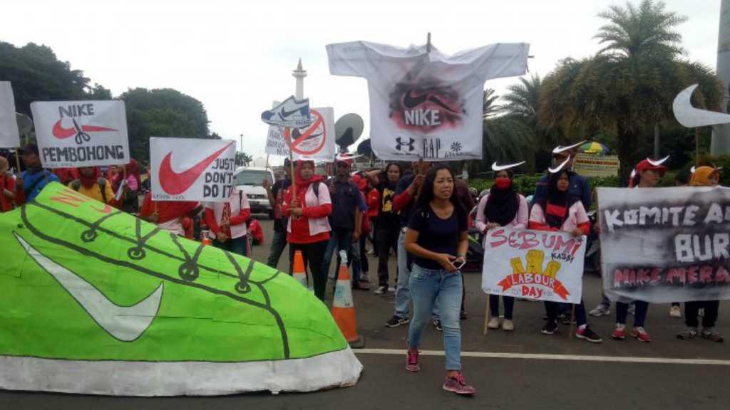 Tuntut Upah Layak, Buruh Nike: Harga Selangit, Buruh Dicekik!