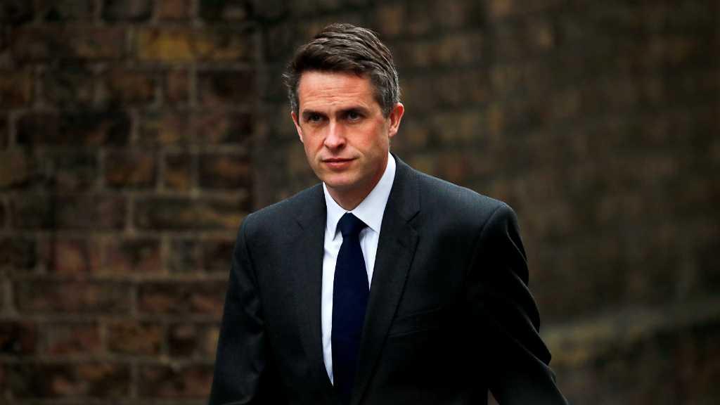 Hasil Rapat Soal Huawei Bocor, PM Theresa May Copot Menhan Inggris