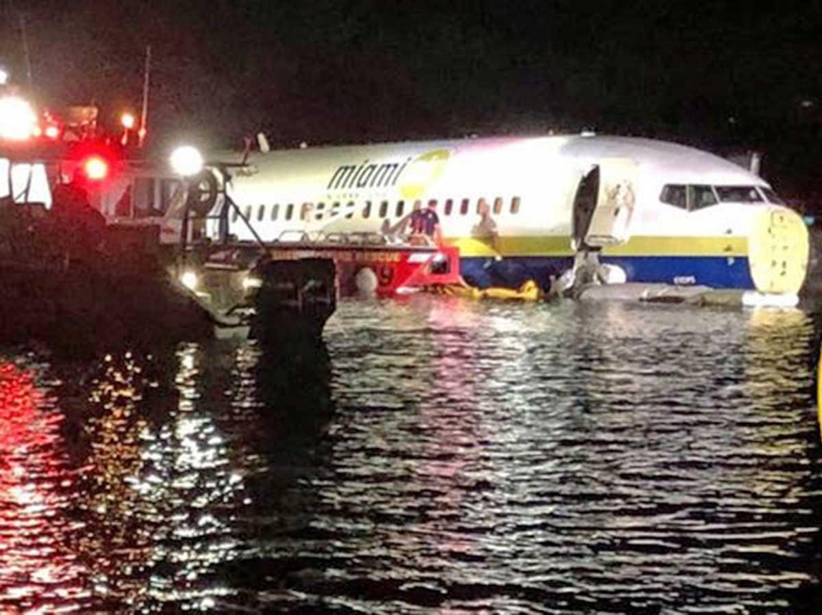 Pesawat Boeing 737 dengan 136 Penumpang Tergelicir di Florida