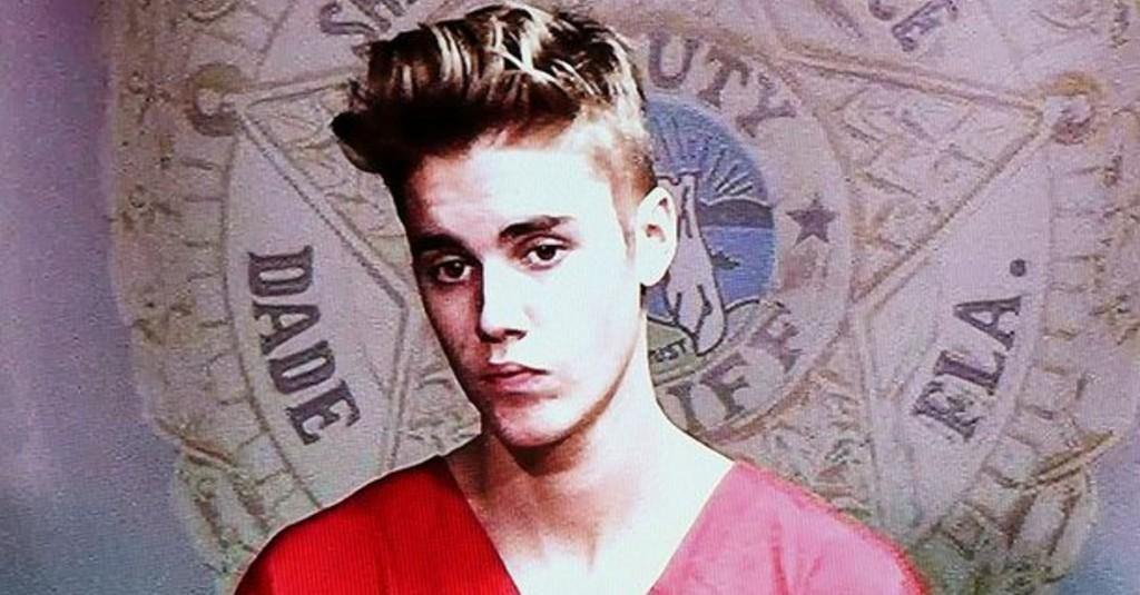 Penggemar Klaim Justin Bieber Adalah Reptil Raksasa yang Menyamar?