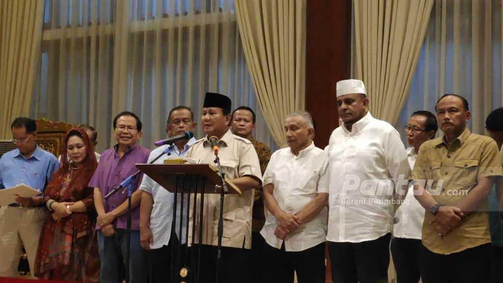 Soal WNI Keturunan Arab, Prabowo Nilai Ucapan Hendropriyono Rasis