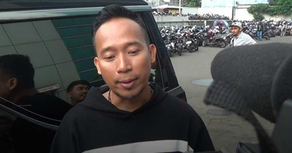 Meski Sibuk Denny 'Cagur' Tak Kehilangan Waktu Bersama Keluarga
