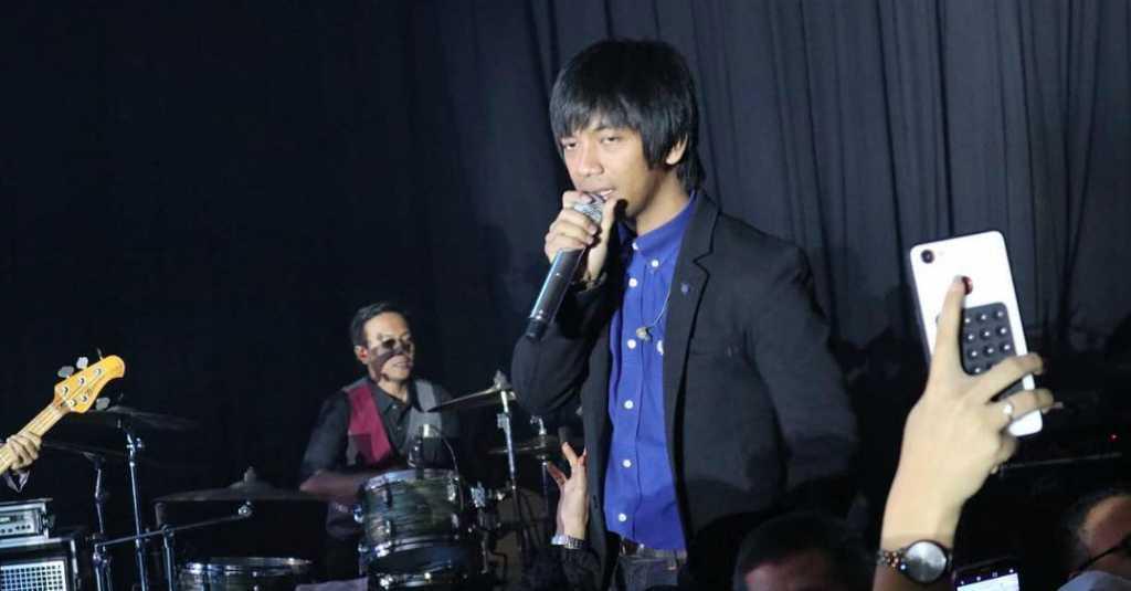 Nyanyi Jelang Buka Puasa Bikin Rian 'D'Masiv' Kering