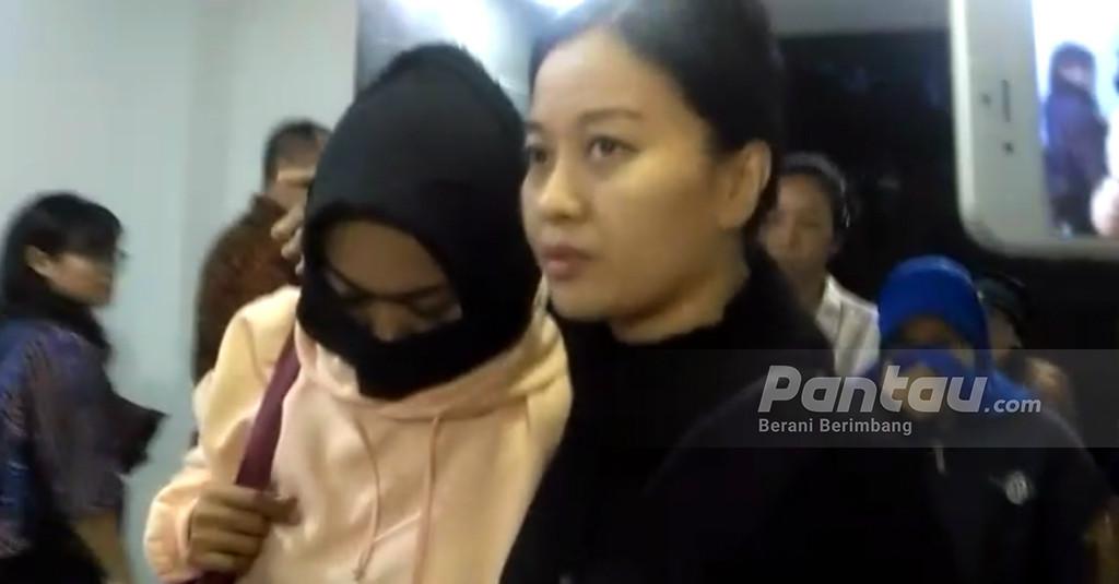 Wanita Perekam Video Ancam Presiden Mengakui Perbuatannya