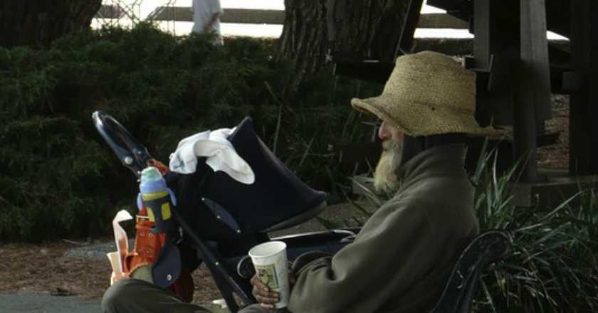 Survei: Warga Inggris dalam Kemiskinan Meskipun Memiliki Pekerjaan