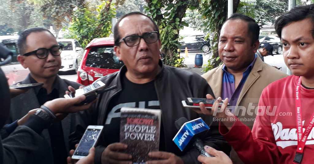 Protes Kasus Makar, Kuasa Hukum Eggi Ungkit Seruan People Power 2014
