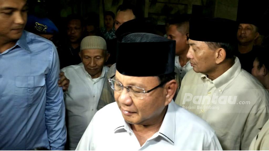 Kenapa Prabowo Tak Jenguk Eggi dan Lieus Siang Hari?