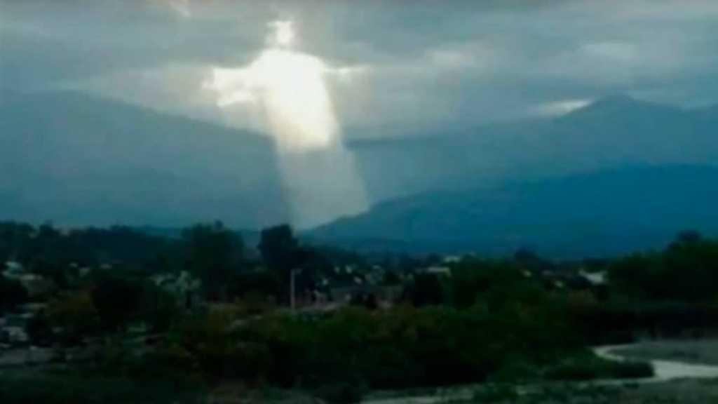 Penampakan Yesus Kristus Melayang di Langit Argentina Bikin Geger