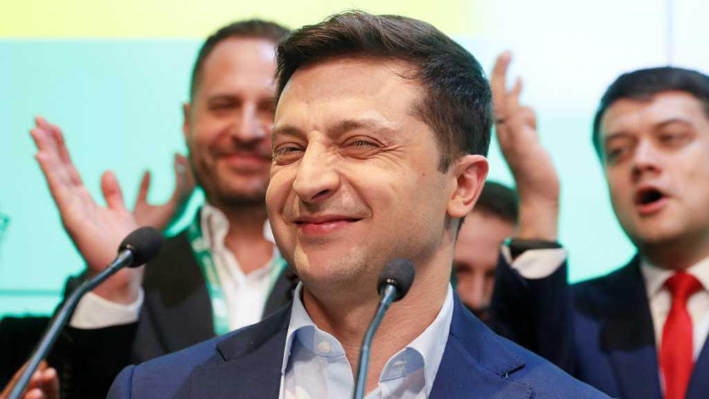 Komedian Volodymyr Zelensky Resmi Dilantik Jadi Presiden Baru Ukraina