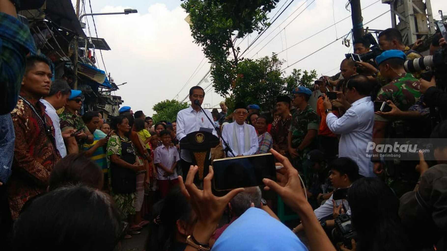 Janji Manis Jokowi saat Deklarasi Kemenangan di Kampung Deret Jakarta