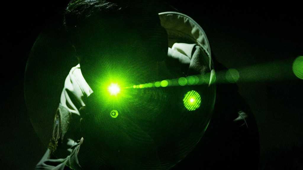 Pria Ini Ditangkap karena Gunakan Laser Pointer ke Pesawat Militer AS