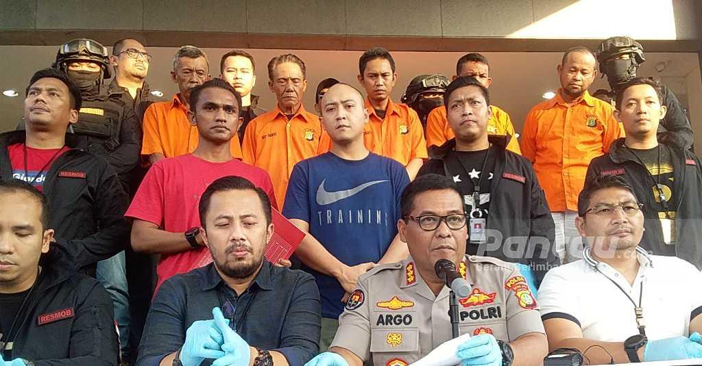 Ini 3 Sosok Pembawa Ambulans Partai Gerindra Berisi Batu