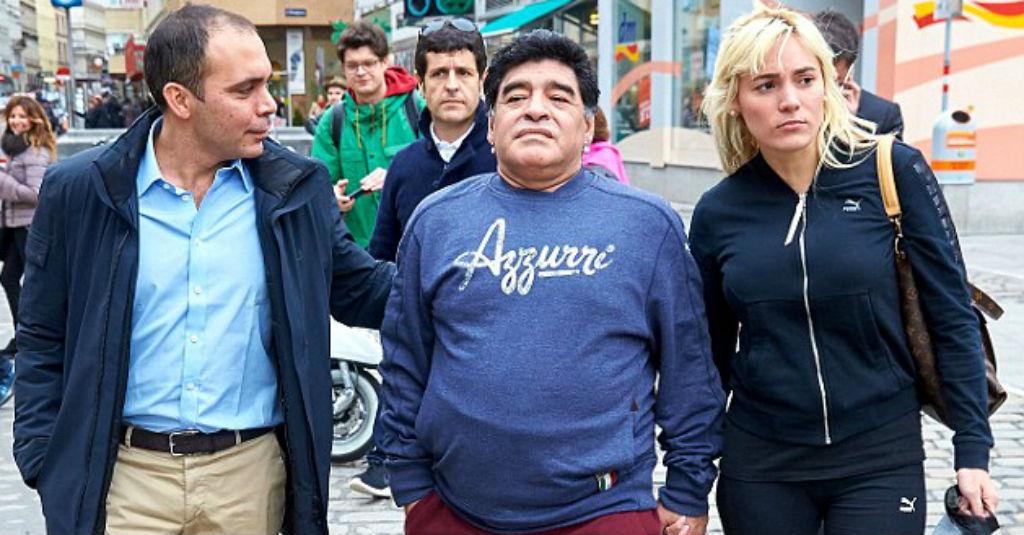 Maradona Ditangkap di Bandara Usai Ribut dengan Mantan Pacar