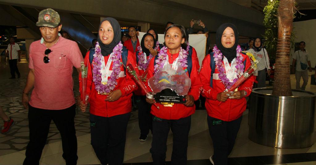 Tim Juara Dunia Arung Jeram Tiba di Tanah Air Semalam