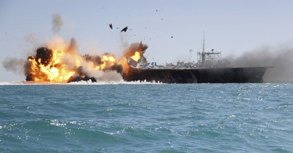 Iran Tenggelamkan Kapal Amerika Serikat di Kawasan Teluk