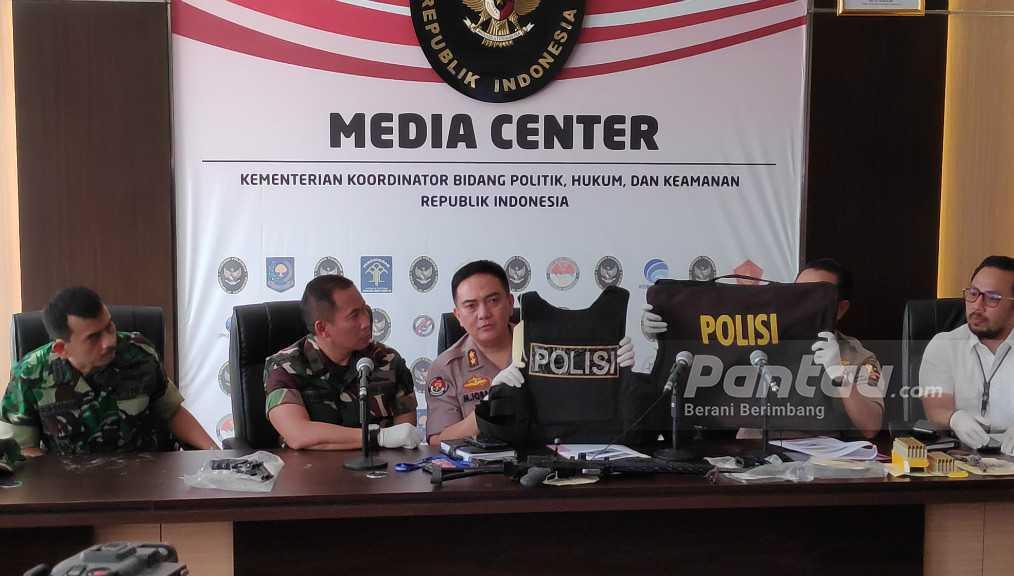 Polisi Temukan Rompi Antipeluru pada 6 Tersangka Pemilik Senpi 22 Mei