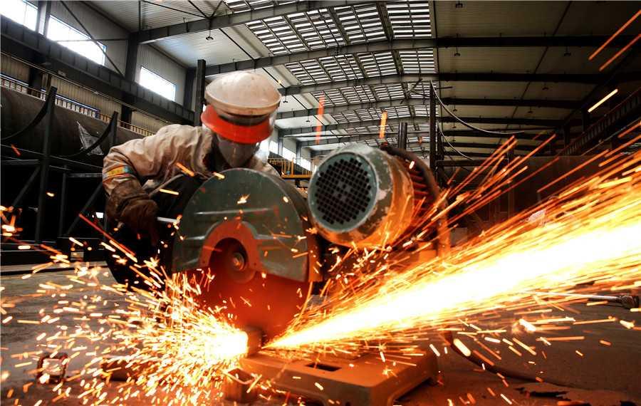 Keuntungan Industri China Turun, Kena Efek Tarif Dagang Trump?