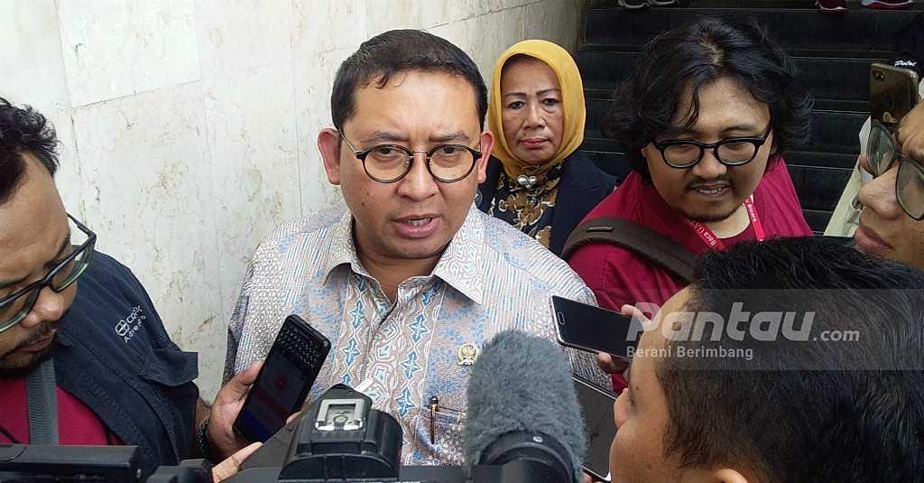 Jenguk Eggi Sudjana dan Lieus, Fadli Zon Mengaku Dicurhati Soal Ini