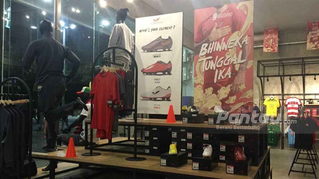 Foto Garuda Store Besutan PSSI di Stadion Utama Gelora Bung Karno