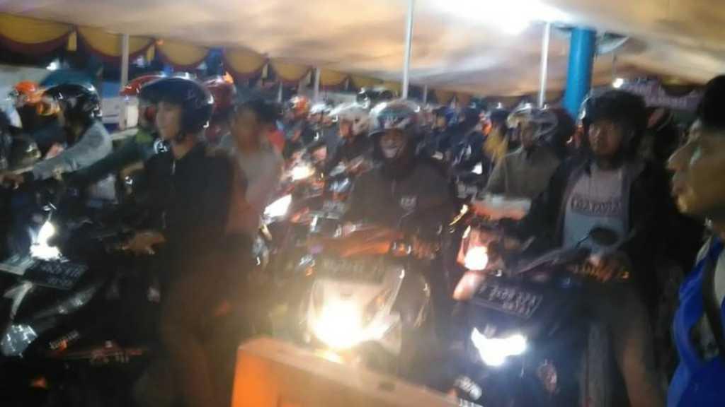 Usai Pemerintah Tetapkan 1 Syawal 1444 Hijriah Hari Sabtu, Pelabuhan Ciwandan Dipadati Pemudik Motor