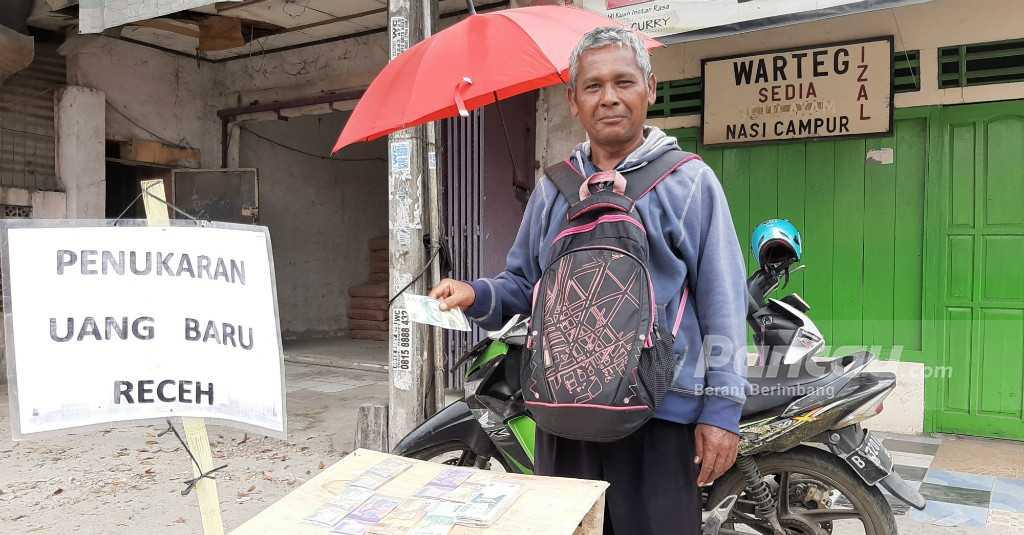 Cerita Jasa Penukaran Uang Baru: Risiko Dari Jambret Hingga Penipuan
