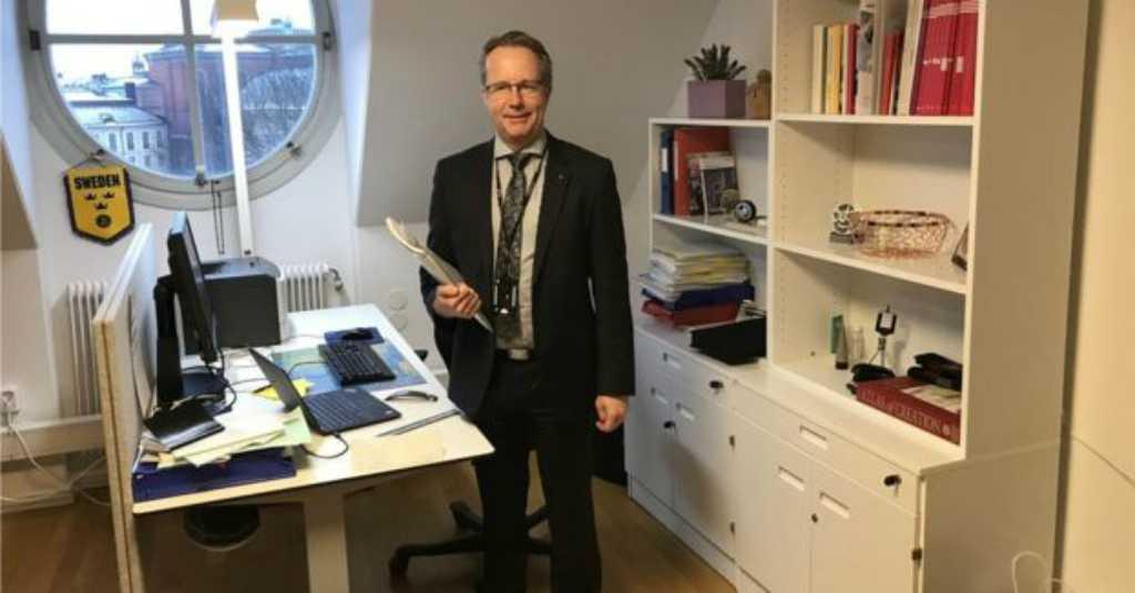 Pakai Kendaraan Umum Hingga Gaji Kecil, Ini Potret Anggota DPR Swedia