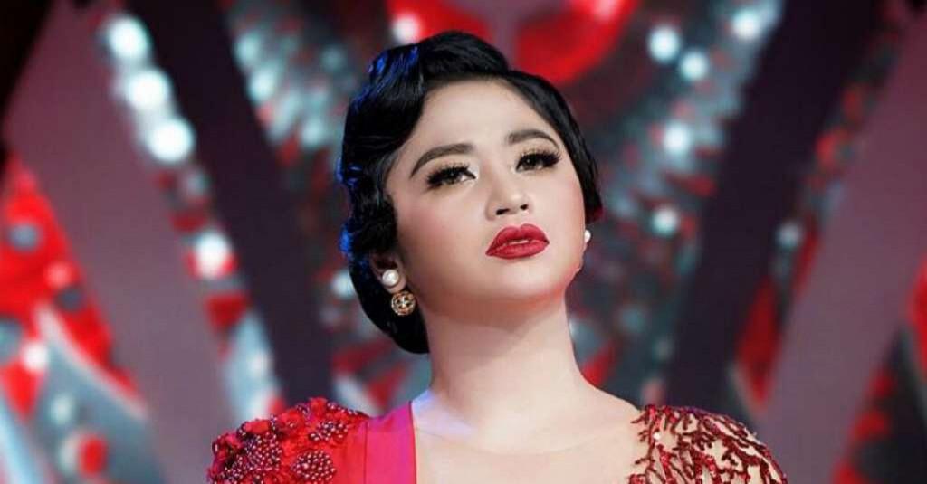 Ayahanda Dewi Perssik Meninggal Dunia