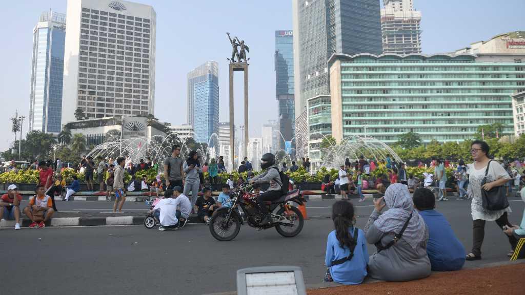 Ketika Agenda Foto Jakarta Lengang di HI Bergeser ke Trotoar Jalan