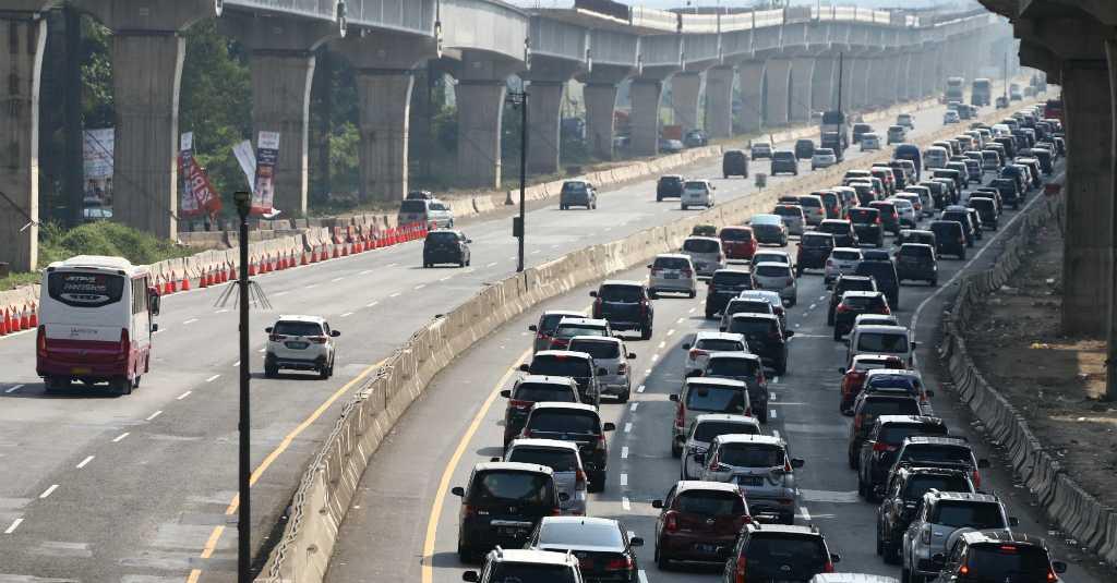 Volume Kendaraan Turun, One Way Kalikangkung-Cikampek Dihentikan