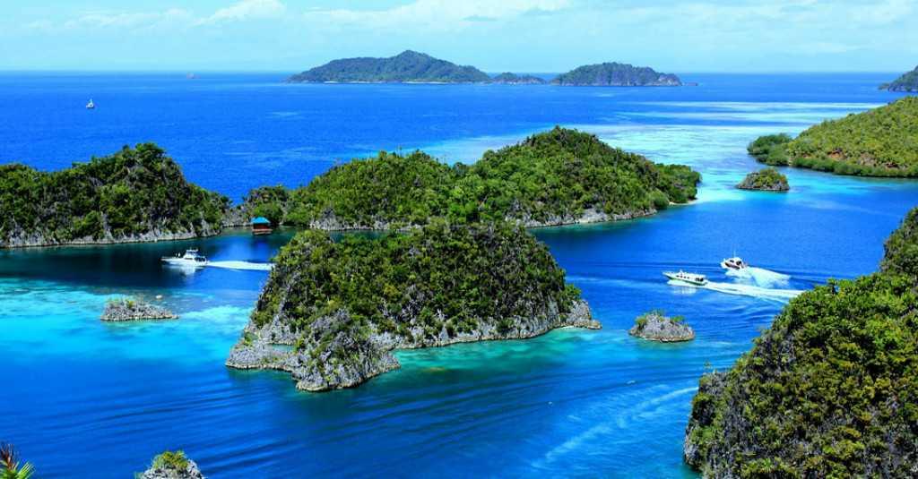 Pelesiran ke Raja Ampat, Jangan Lupa Genjot Adrenalin Kamu ke Wayag