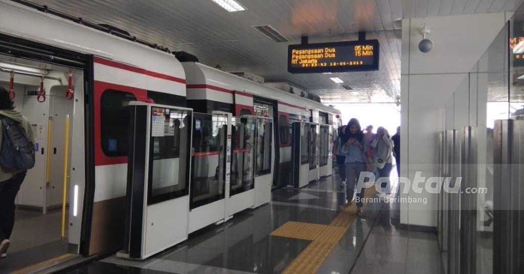 Berikut Penampakan Uji Coba LRT Jakarta, Bisa Daftar di Lokasi Lho