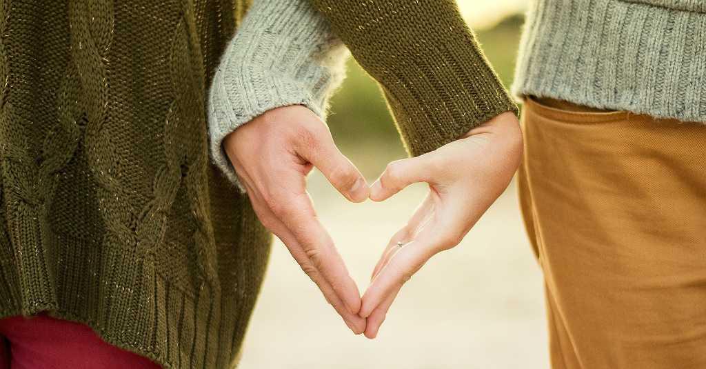 3 Kiat Memilih Pakaian Couple Anti Gagal