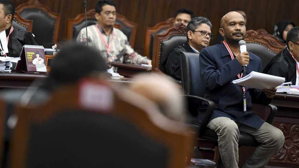 Sebut Ada Kecurangan, Saksi 02 Tak Tahu Prabowo Menang di Kampungnya