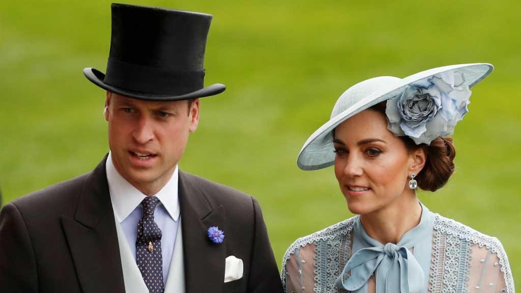 Duh... Nenek Berusia 80 Tahun Tertabrak Iring-iringan William-Kate